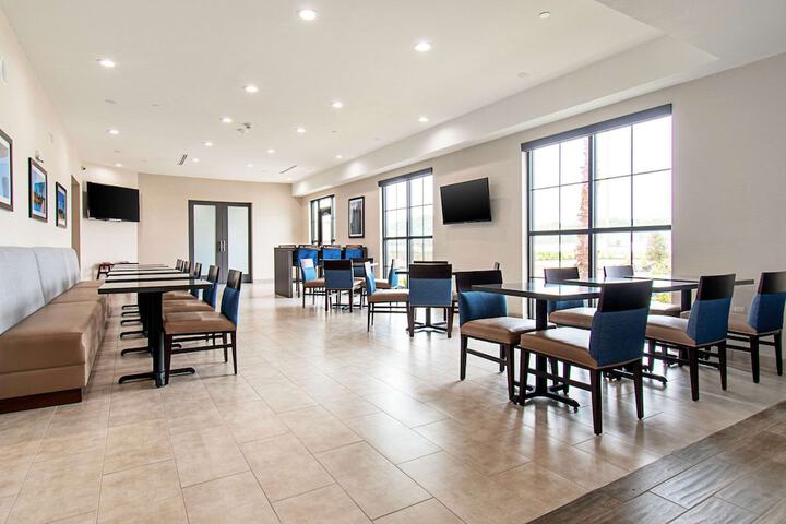Comfort Suites Humble Houston IAH