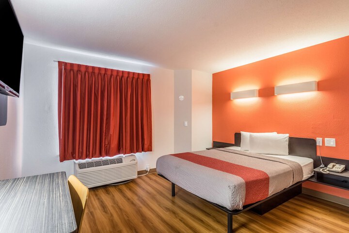 Room 21 of 30
