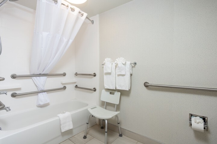 Holiday Inn Express & Suites Carrollton by IHG