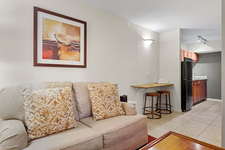 Room 33 of 38