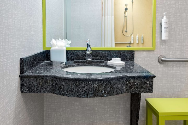 Hampton Inn & Suites Hartford / Farmington