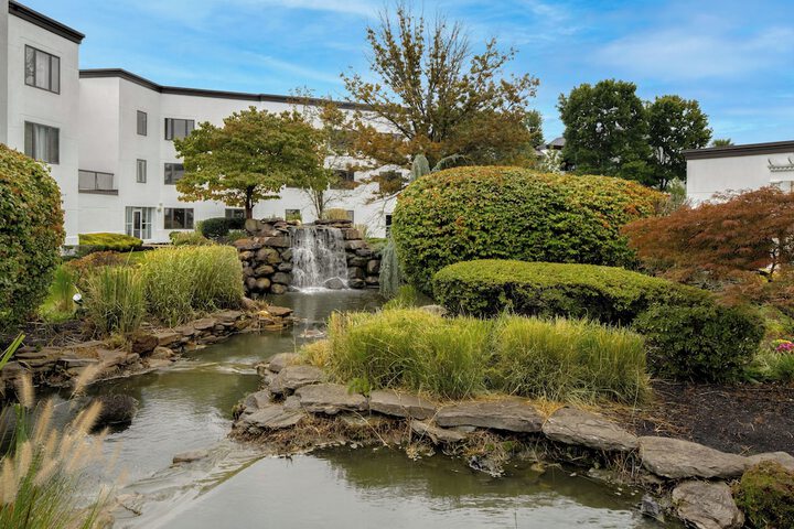 DoubleTree Suites by Hilton Hotel Mt. Laurel