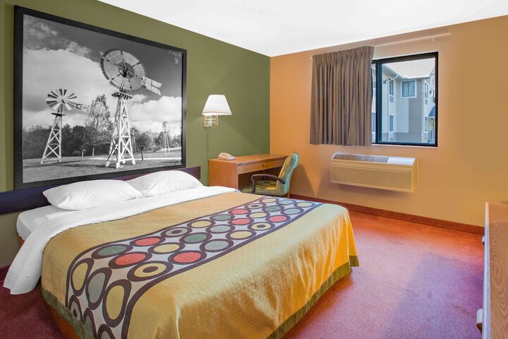 Room 44 of 50