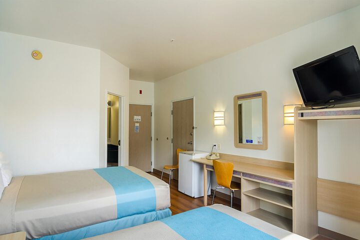 Room 27 of 56