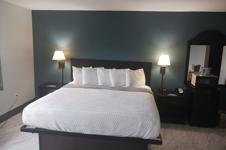 Room 17 of 32