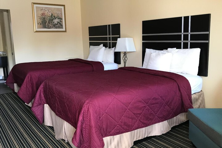 Soudersburg Motel