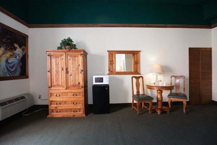 Room 22 of 39