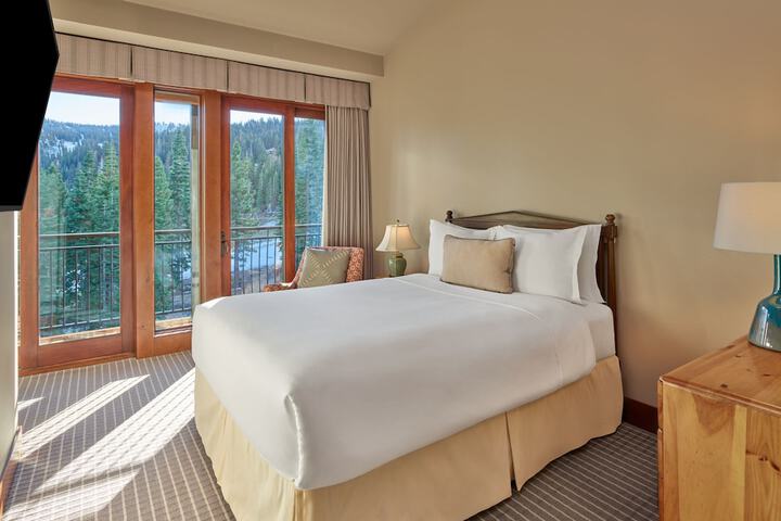 The Ritz-Carlton Lake Tahoe