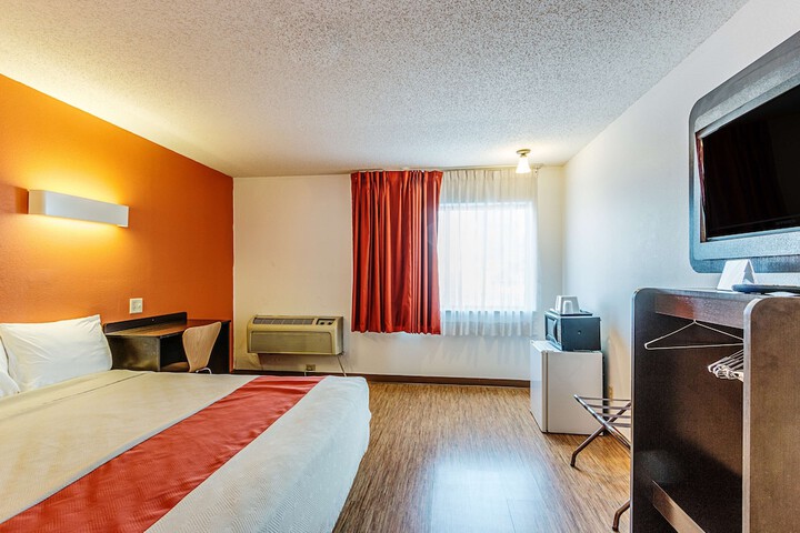 Room 40 of 42