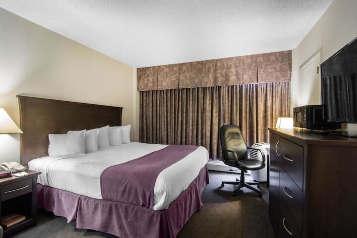 Room 12 of 36