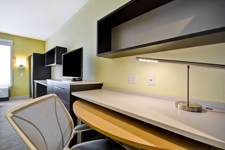 Room 26 of 48