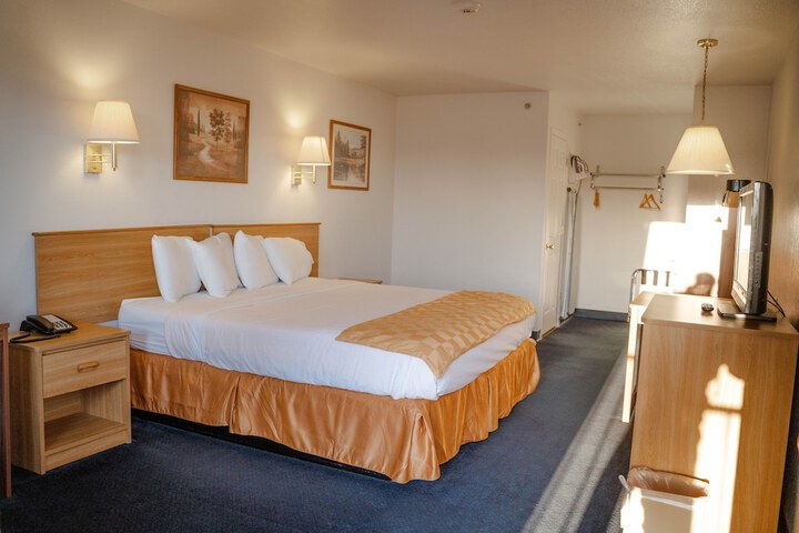 Room 5 of 25