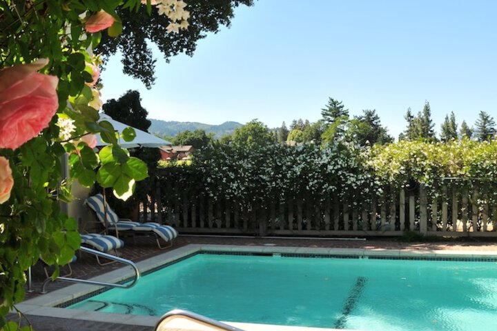 Vineyard Country Inn