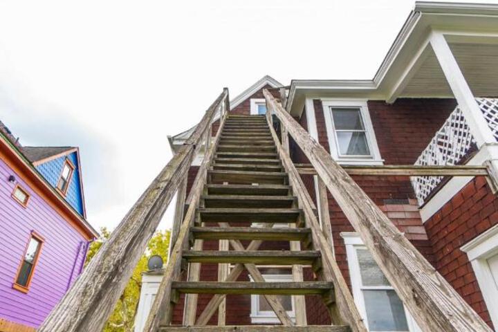 Crows Nest Crash-Pad