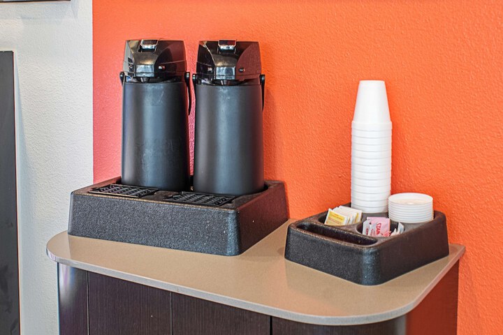 Breakfast/Coffee Service 33 of 35