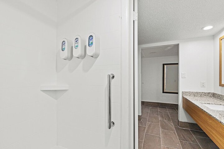 Room 65 of 80