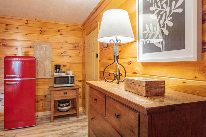 Room 48 of 77