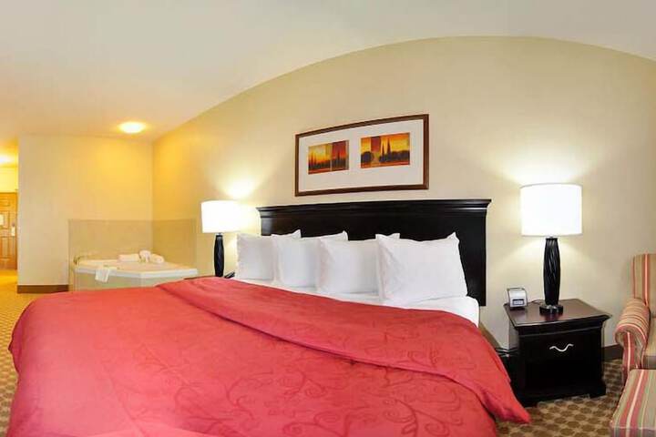 Country Inn & Suites by Radisson Conway, AR