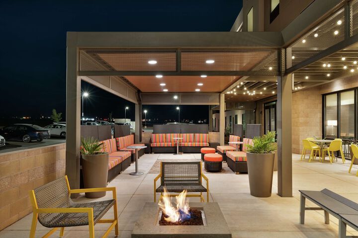Terrace/Patio 46 of 48