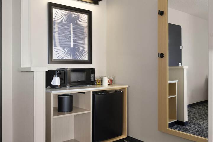 Hyatt Select Richmond / Chester
