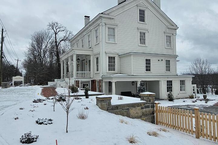 Peach Grove House