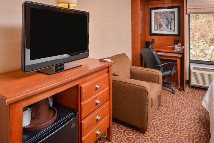 Room 6 of 23