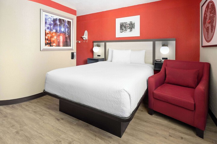 Room 16 of 31