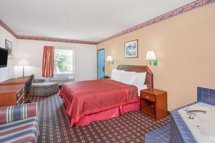 Room 15 of 24