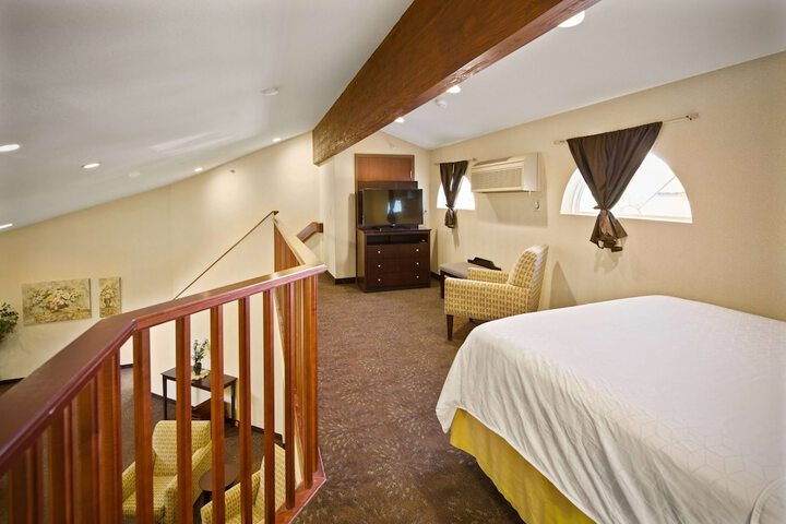 AmericInn by Wyndham Hill City Mt. Rushmore