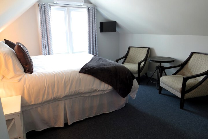Room 29 of 183