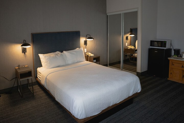 Room 42 of 65