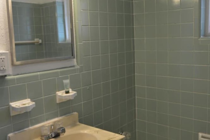 Room 16 of 21