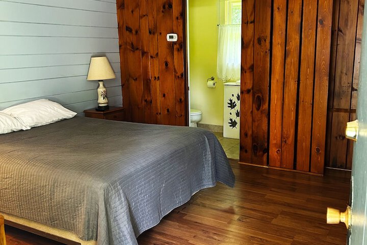 Room 5 of 11
