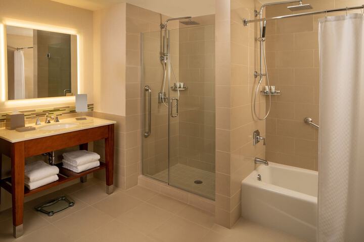 Room 55 of 122