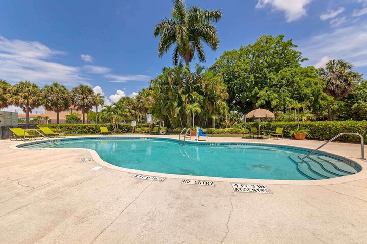 Pool 4 of 43