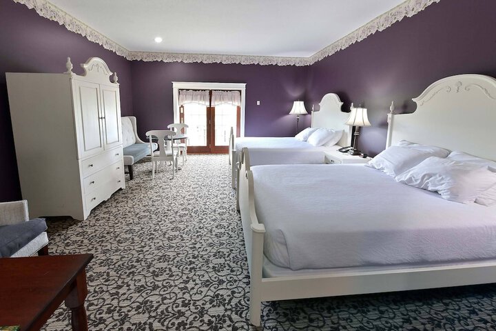 Carlisle Inn Sugarcreek