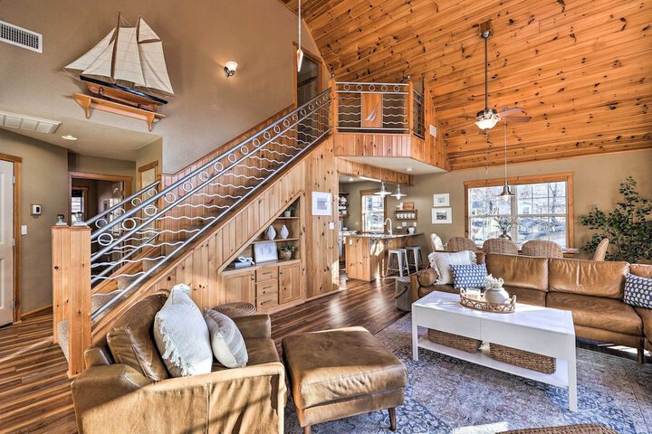 Pet-friendly Grand Lake House w / Dock & Kayaks!