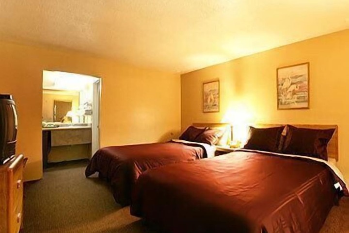 Room 12 of 30