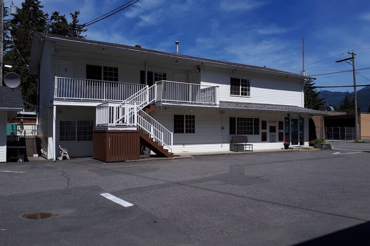 Hotel 2 of 62