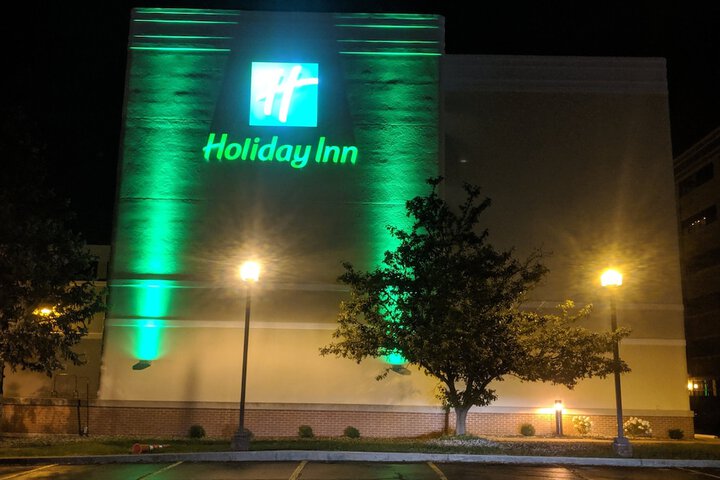 Hotel 4 of 50