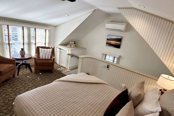 Room 43 of 126