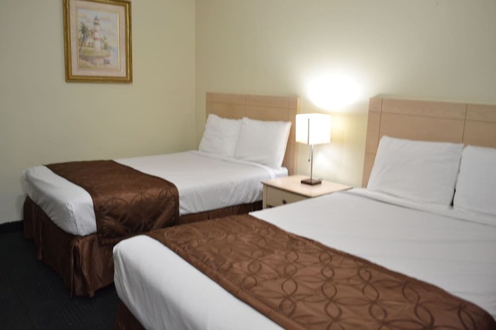 Room 13 of 21