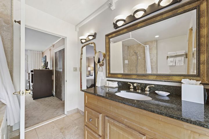 14 West Hotel
