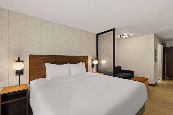 Room 20 of 35