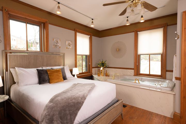 Room 10 of 70
