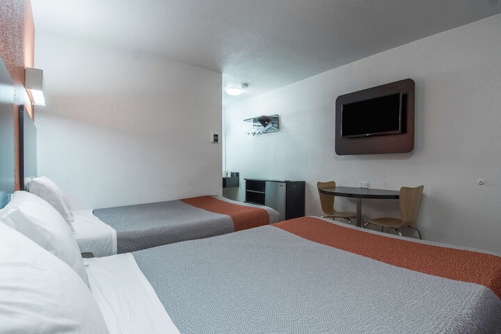 Room 22 of 31