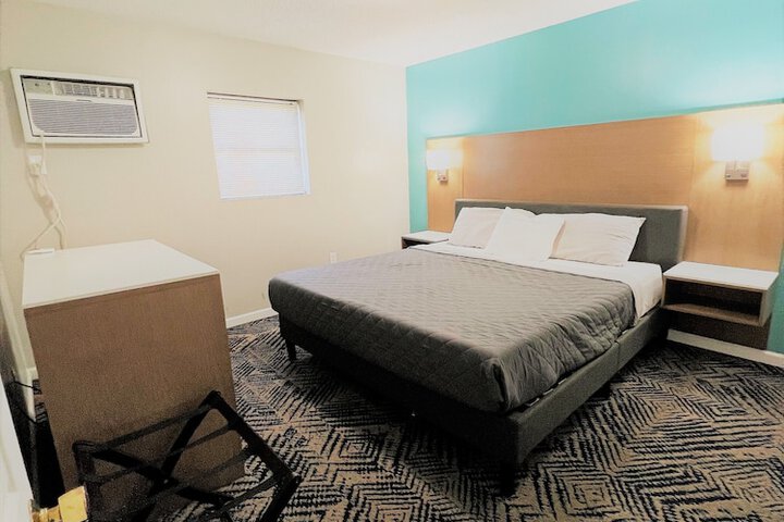 Room 33 of 44