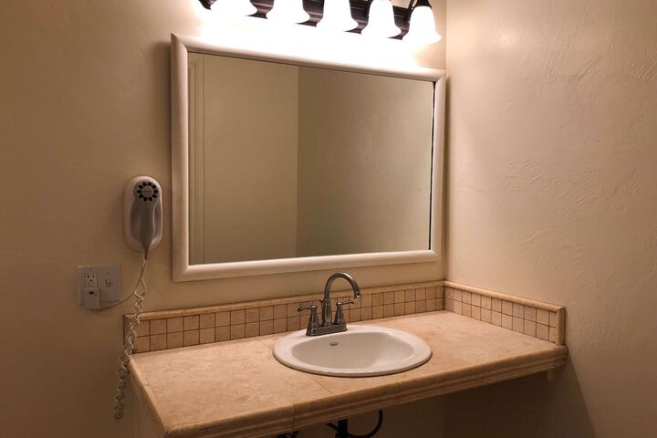 Room 20 of 37