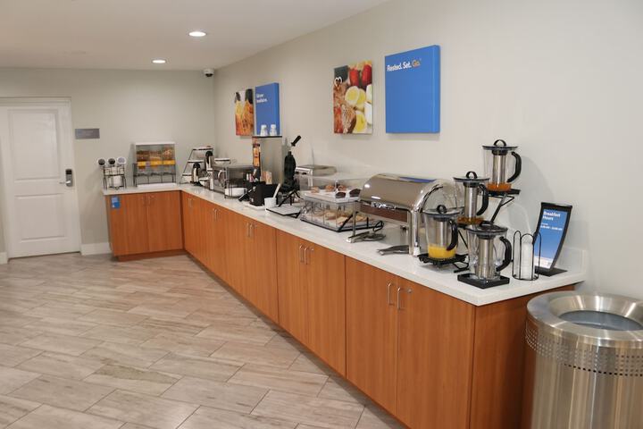 Breakfast/Coffee Service 51 of 57