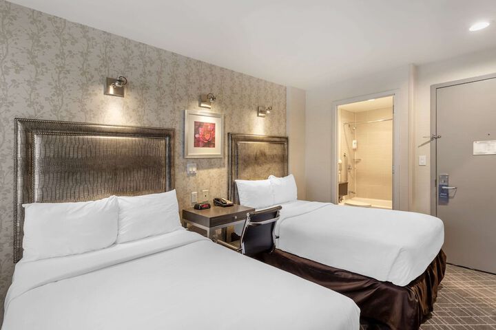 Room 14 of 33